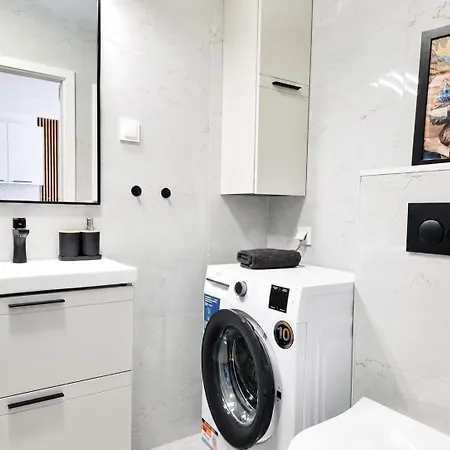 Appartamento Pogonowskiego 73 Modern With Ac & Parking